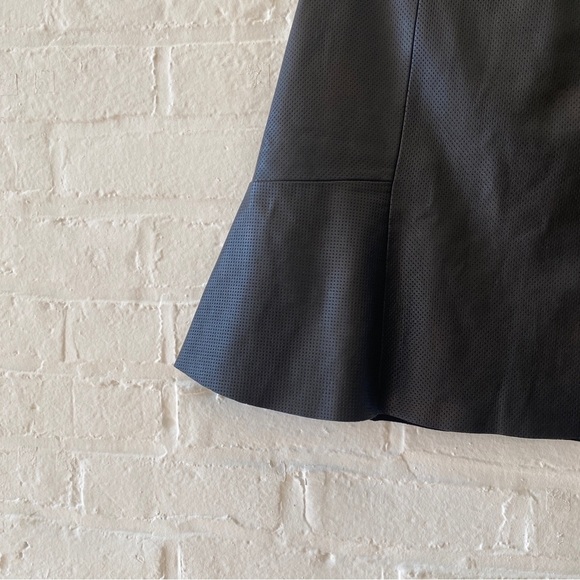 Sandro || Perforated Lamb Leather Flutter Mini Skirt Black 2 - Picture 3 of 9